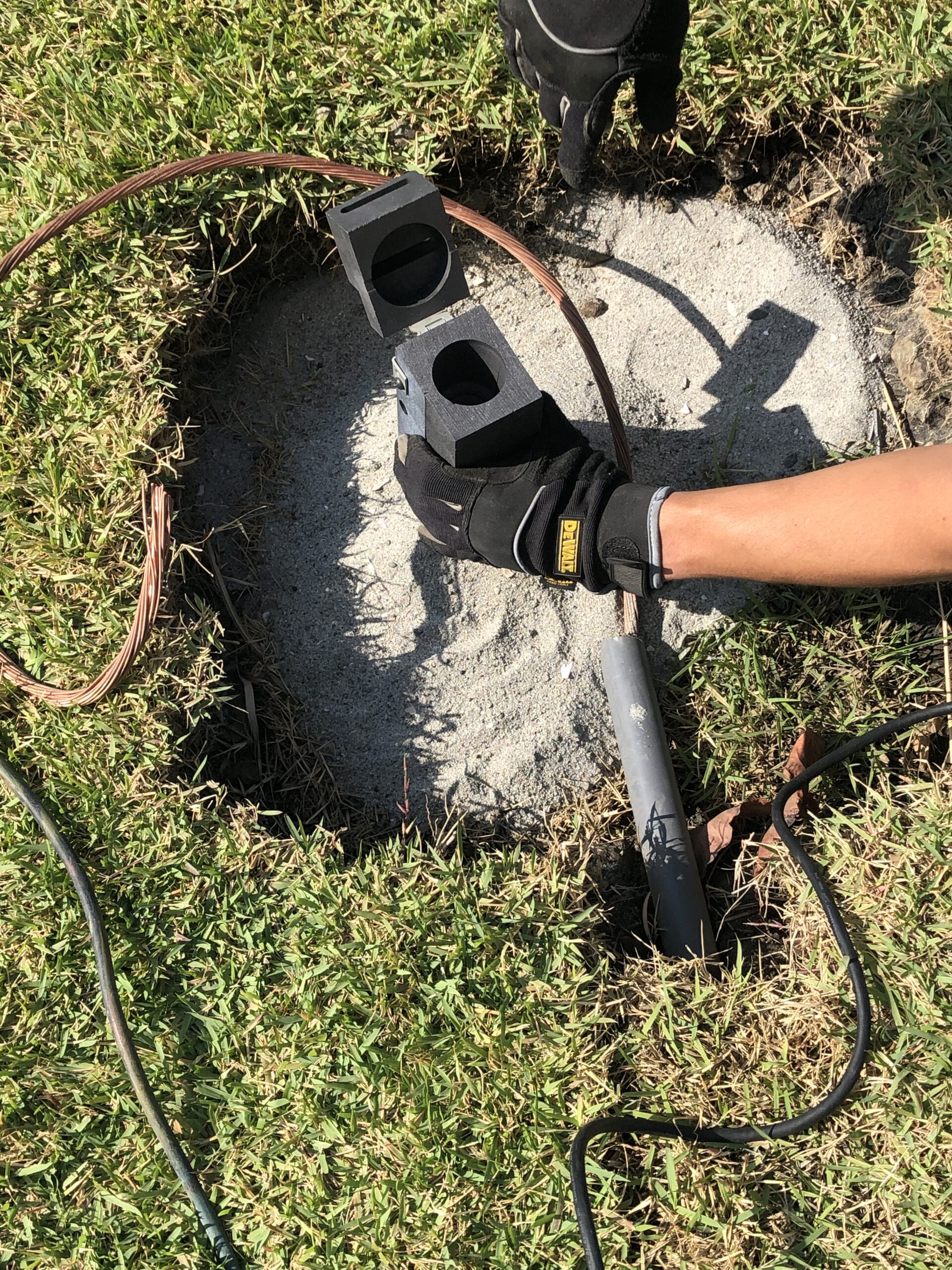 Proceso de soldadura exotérmica para aterrizaje de sistemas de puesta a tierra.